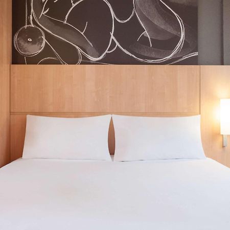 ไอบิส ปารีส แมน มงปาร์นาส 14 Hotel ภายนอก รูปภาพ