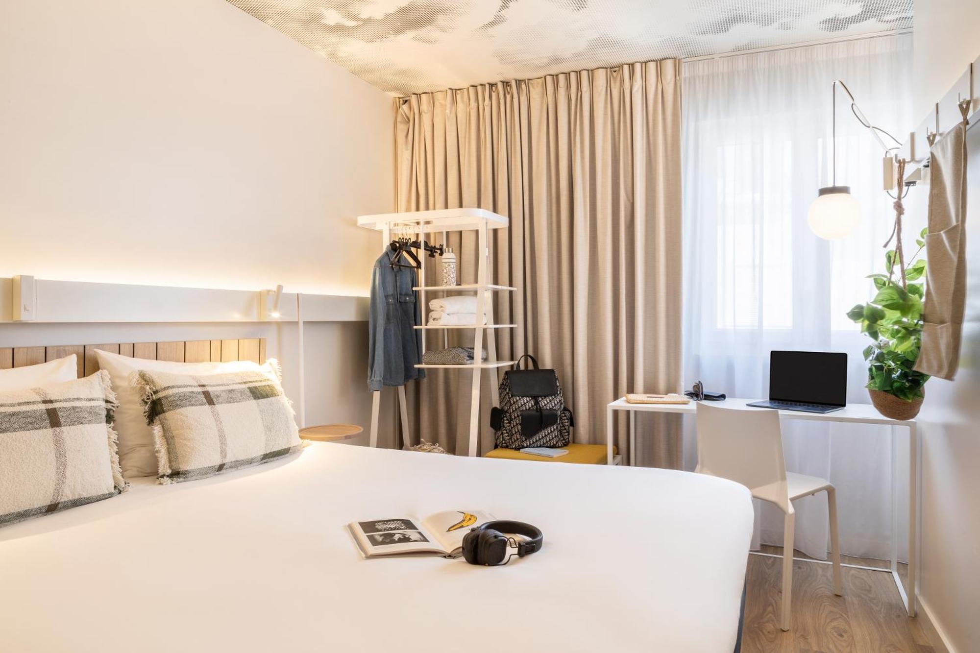 ไอบิส ปารีส แมน มงปาร์นาส 14 Hotel ภายนอก รูปภาพ